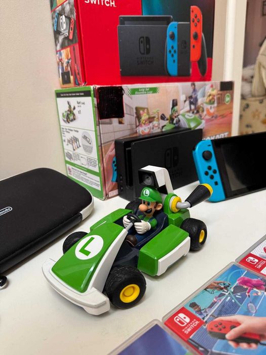Nintendo Switch Neon Red/Blue + Mario Kart Live Luigi Set + 20 jocuri + accesorii