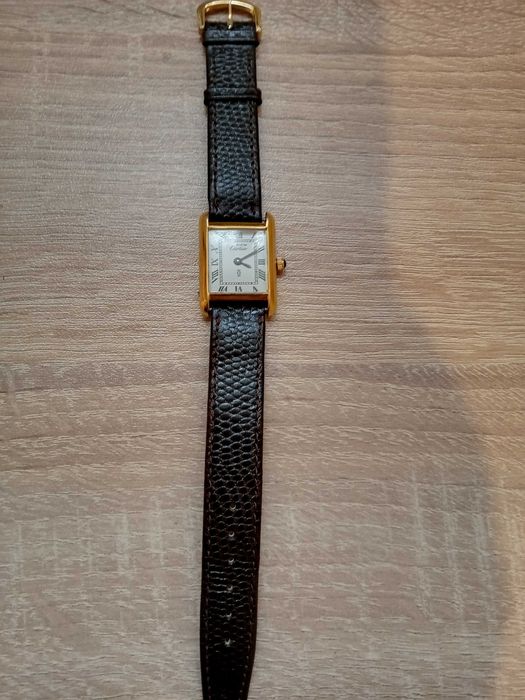 Cartier оригинален ,луксозен дамски часовник