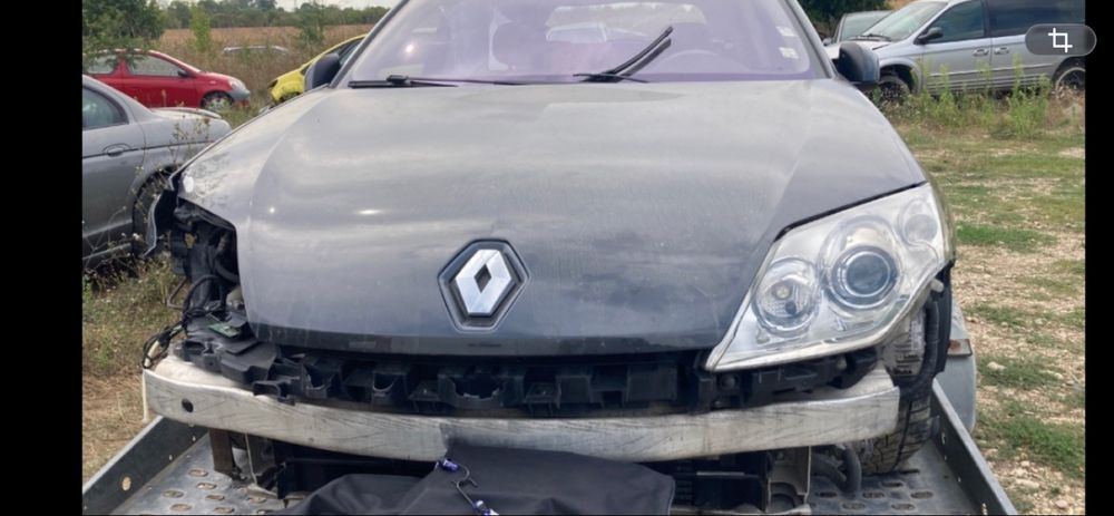 Продава се само на части Renault Laguna III 2.0 dci 2008