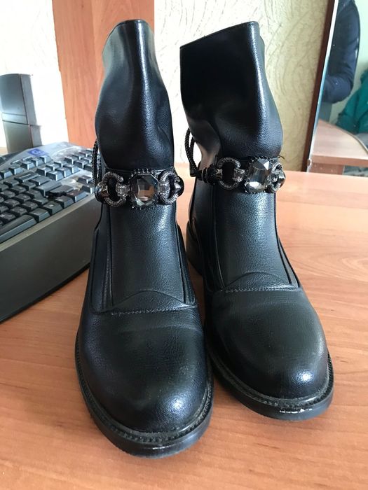 Полусапожки женские.