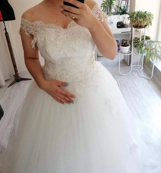 Булчинска рокля - три части