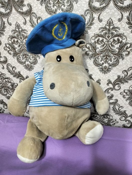 Мягкие игрушки Мини Маус и бегемот