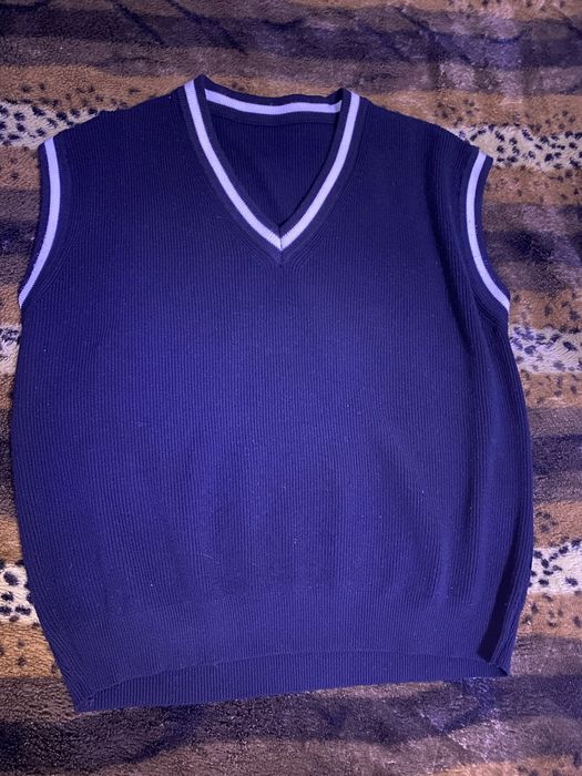 Жилет школьный.