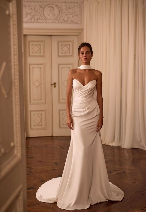 Роклята на булката / Сватбена рокля / Нова / 36 / S