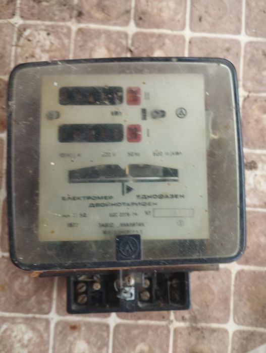 монофазен двутарифен електромер