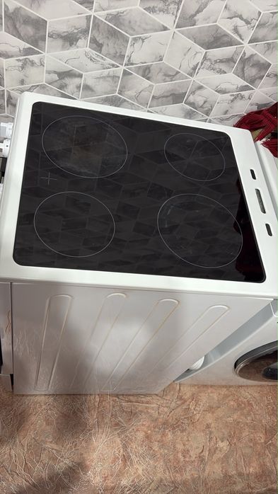 Продам Кухонная плита Bosch