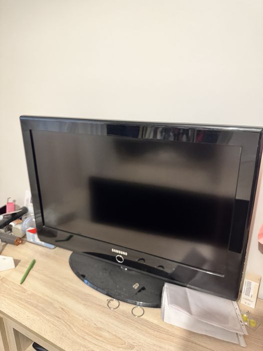 Samsung 32" LE32A430T1 в идеальном рабочем состоянии.