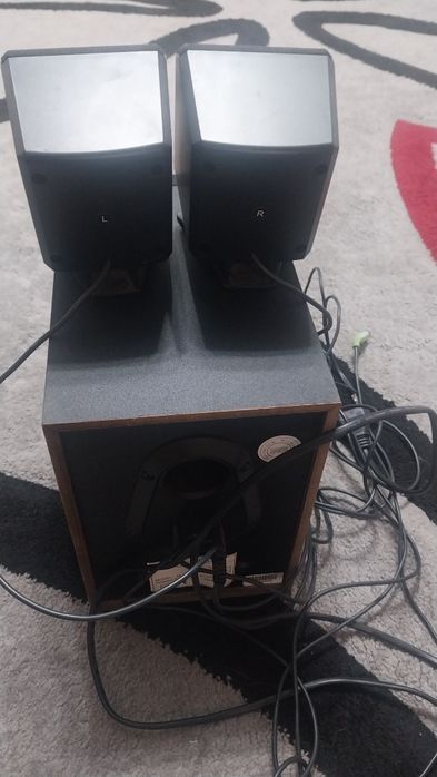 Продам саббуфер.