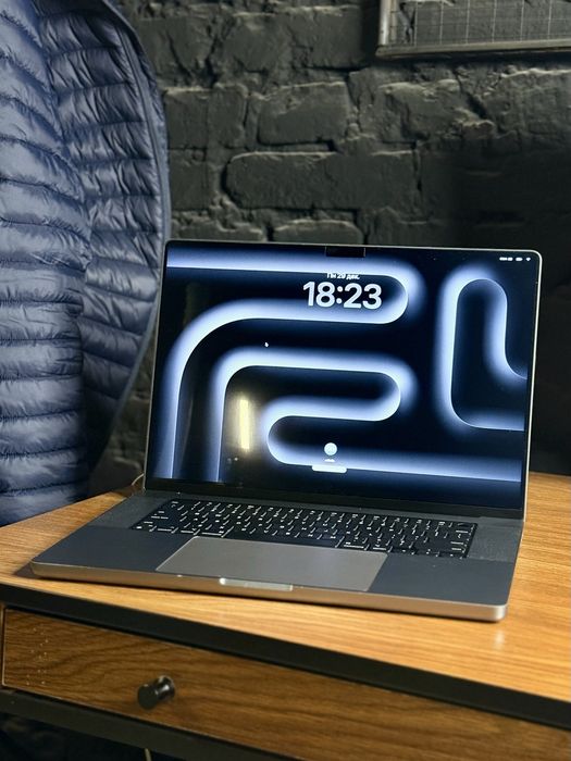 Macbook pro M1 Max 32/512