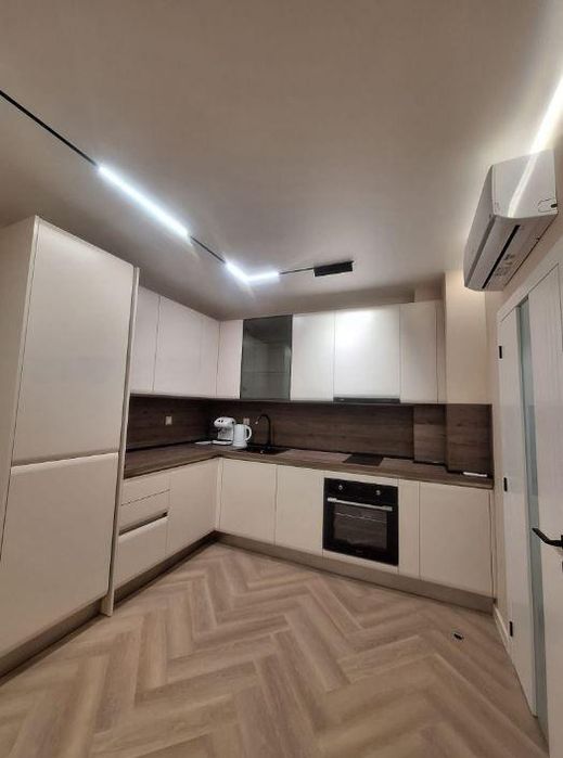 Дава се под наем Двустаен апартамент в Варна, Бриз - 55 кв.м за 797.64 € - Снимка #1