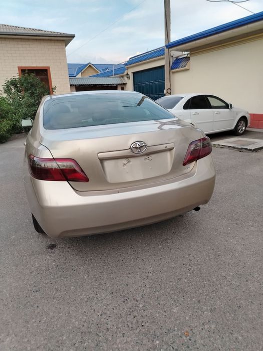 Toyota Camry 40 xolati yaxshi kraskasi 40% suyegi butbutun Amerkanka