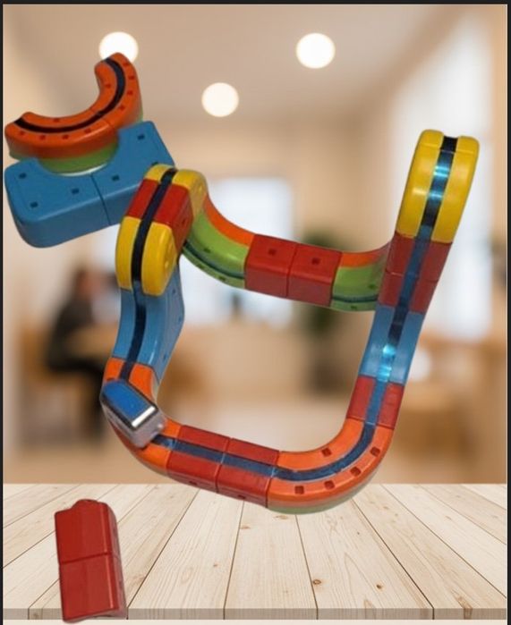 Магнитная дорога с поездом