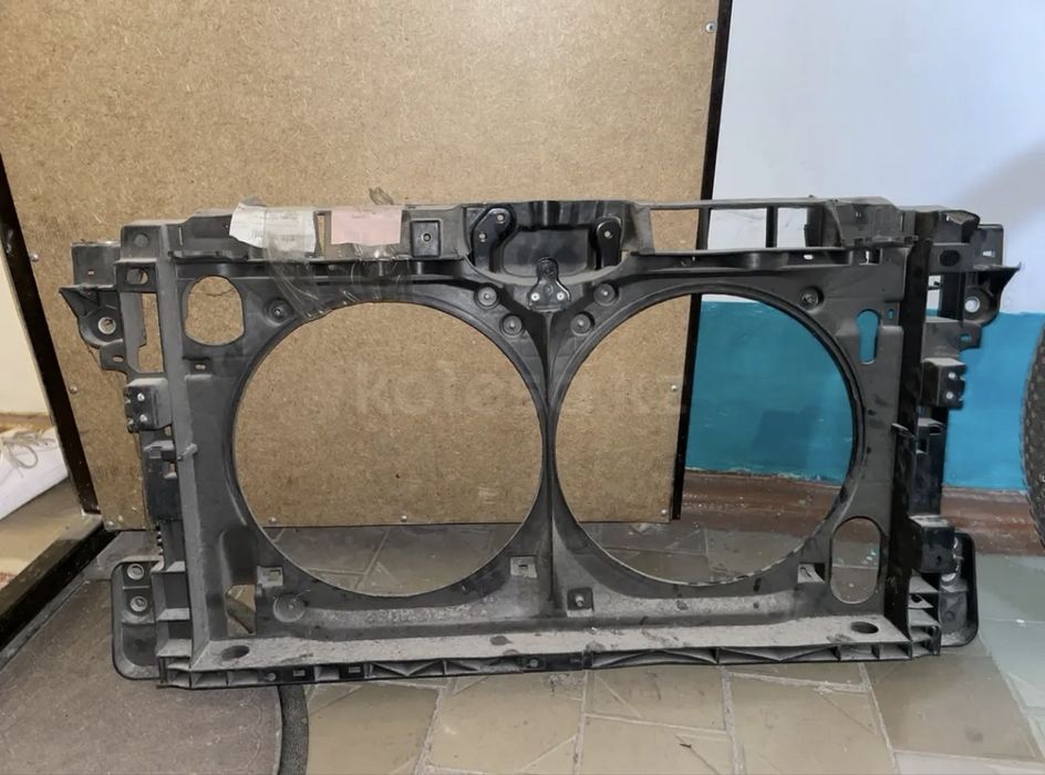 Рамка радиатора Nissan Teana J32 оригинал