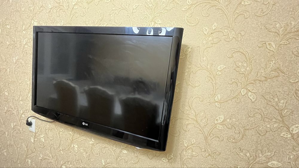 Телевизор LG хорошым состоянии