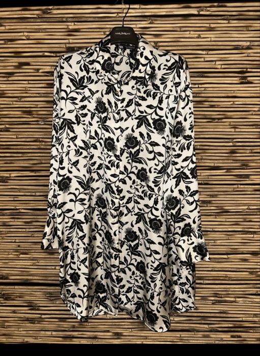 Cămașa în stil arabesc cu flori