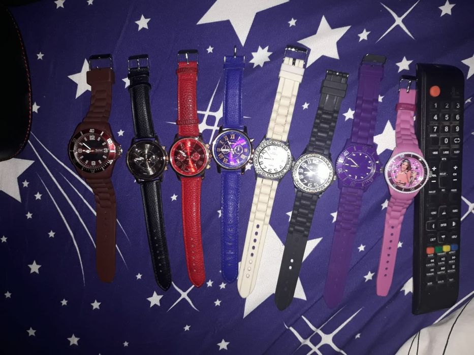 Vand ceasuri de dama 9 bucati