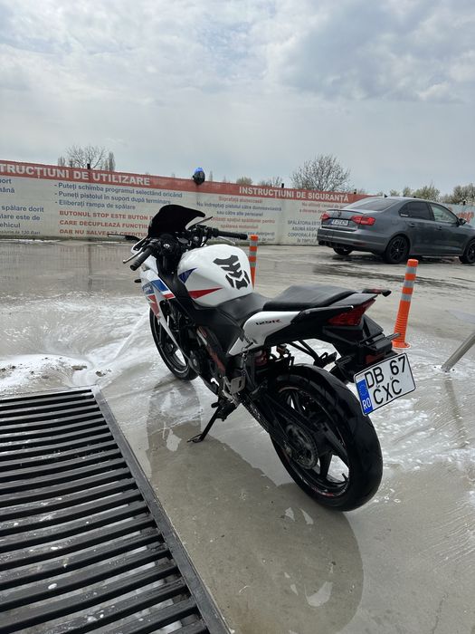 Honda cbr 125r ( nu aprilia, yamaha , ktm )