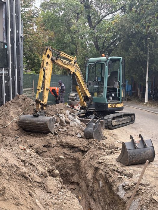 Miniexcavator Miniincarcator Bobcat de Inchiriat