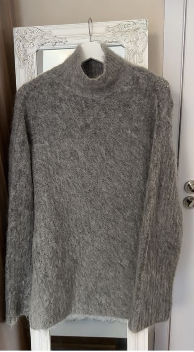 Пуловер на H&M от мохер и вълна