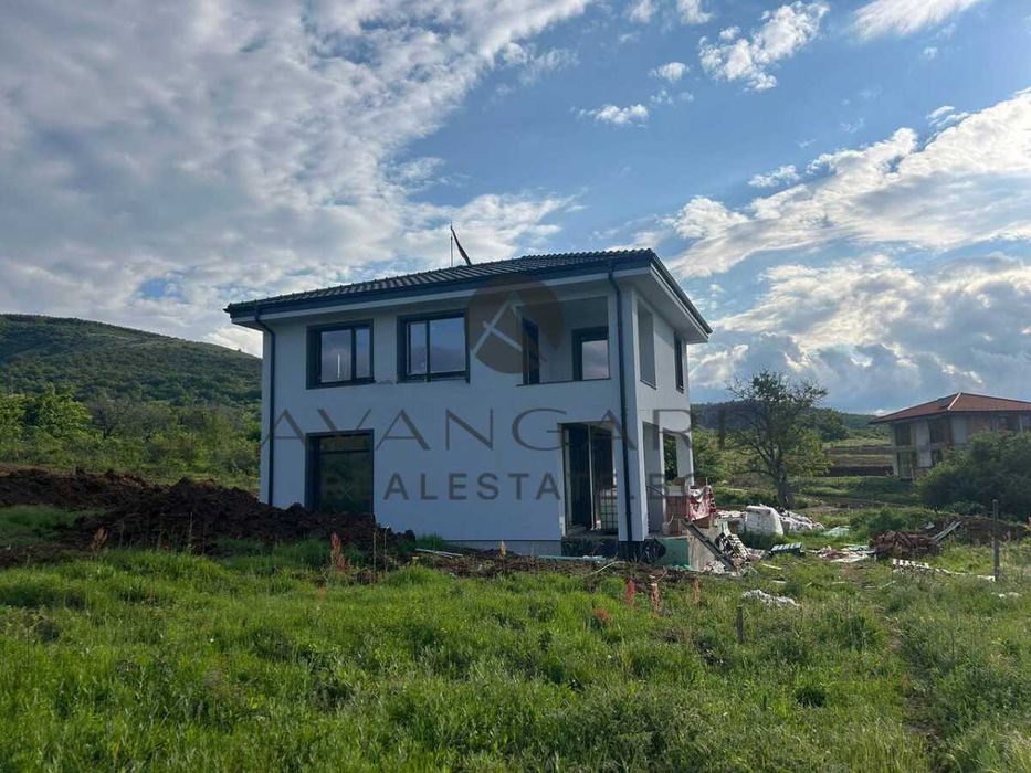 оф.22367 Двуетажна Къща с.Марково