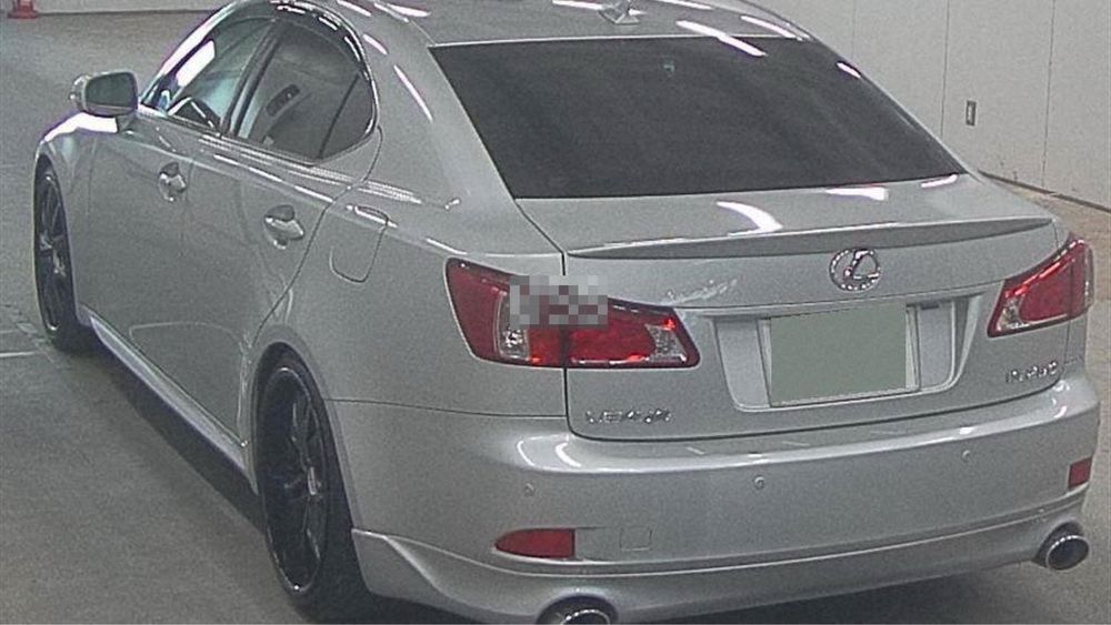 Задний бампер рестайлинг lexus is + губа GFX