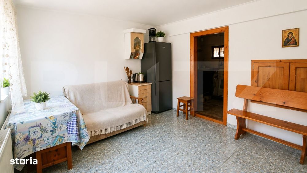 Pensiune + casa pe 5.500 mp, la poalele Muntilor Fagaras – Gura-Vaii