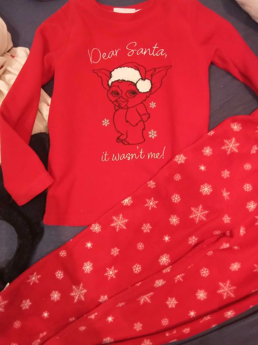 Пижама за момиче 8-9г. Полар. -4 евро.