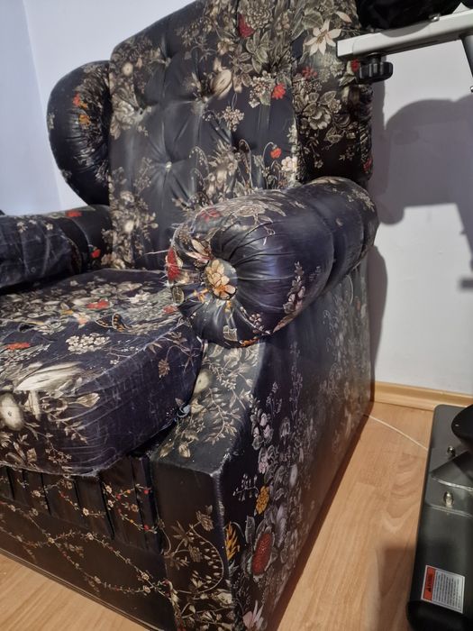 Подарявам фотьойл и табуретки