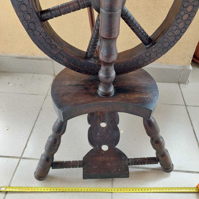 Стар чекрък голям за работа или украса