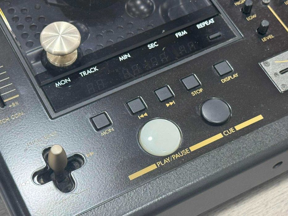 Vestax CDX-12 – Професионален DJ CD плейър