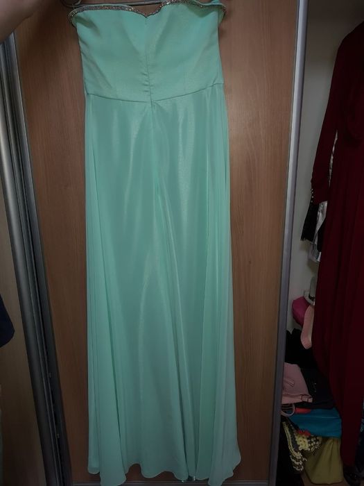 Вечернее платье, в хорошем состоянии