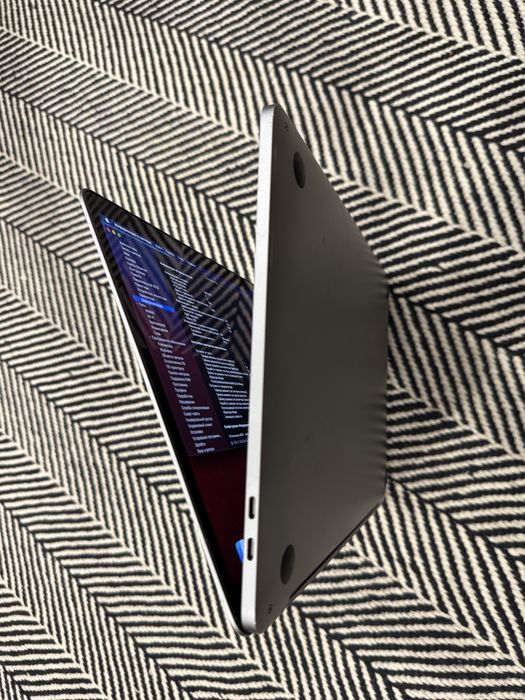 MacBook Pro 13 256 GB (space gray)