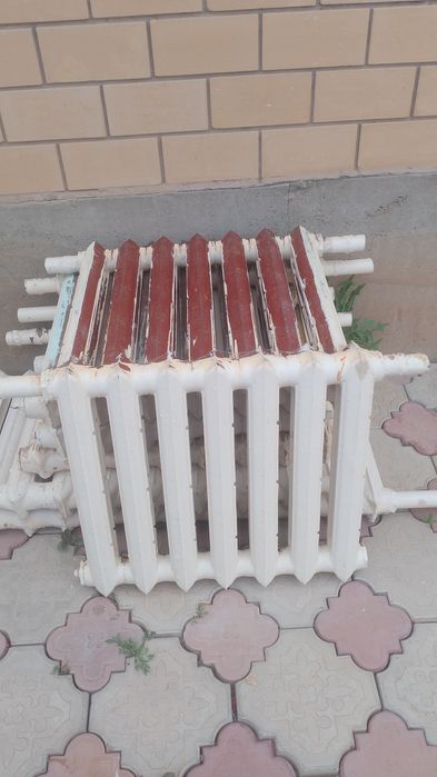 продам чугунную батарею