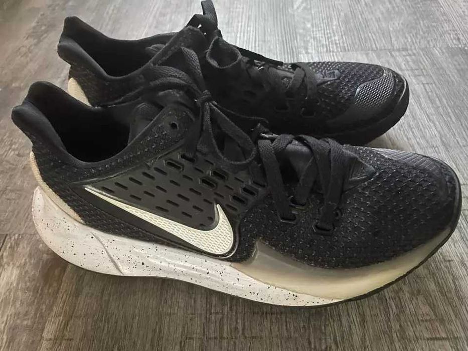 Намалени баскетболни обувки маратонки мъжки кецове Nike Kyrie 2 Low