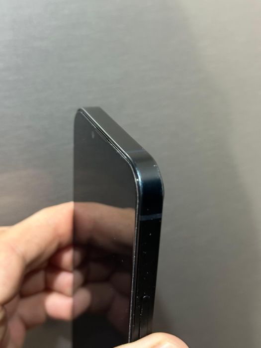 Продам Айфон 13 128г