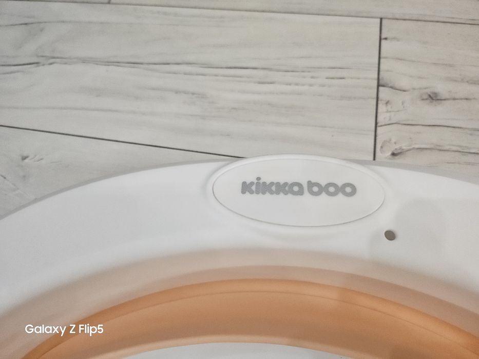 Продавам детска сгъваема кошара Loreli