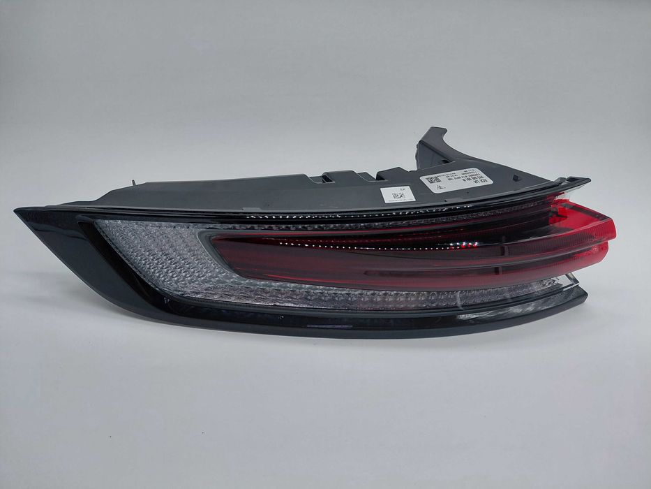 9Y0945091R Нов Ляв Стоп Porsche Cayenne 9Y 2024-