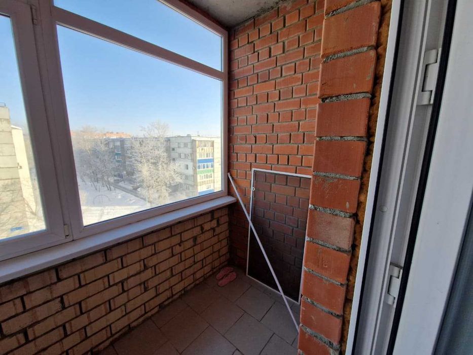 продам квартиру район КСК 3 поликлиника