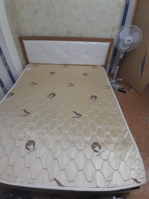 Шкаф  и спальный  кровать