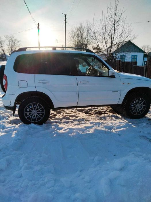 Нива шевролет машина