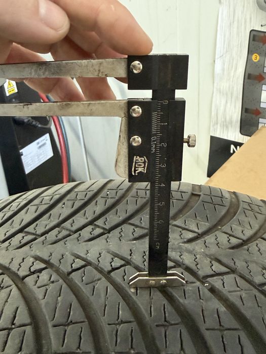 245 45R19 Goodyear all sezon