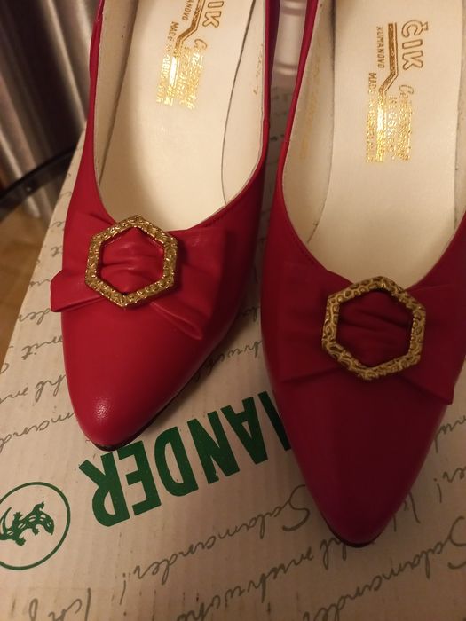 Туфли женские красные