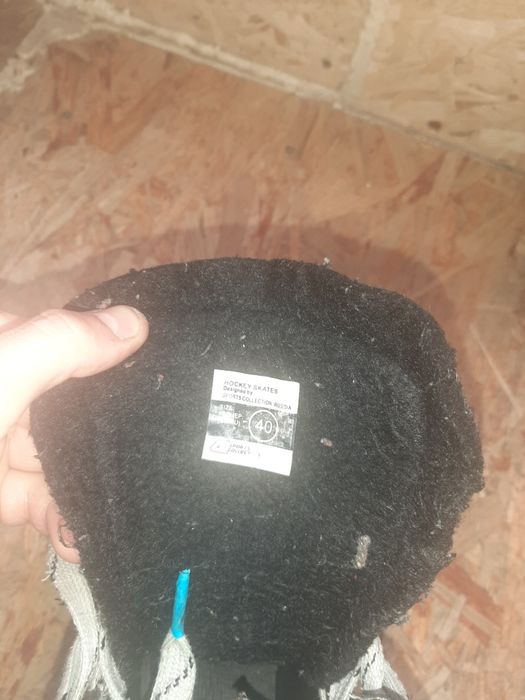 Продам коньки хоккейные