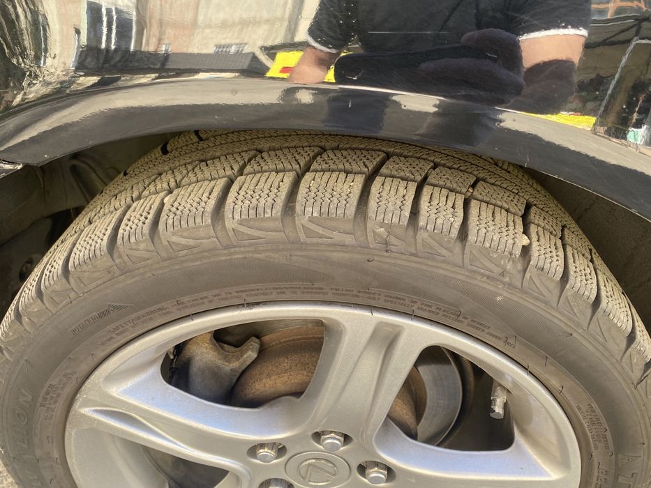 Автомобиль Lexus is 200