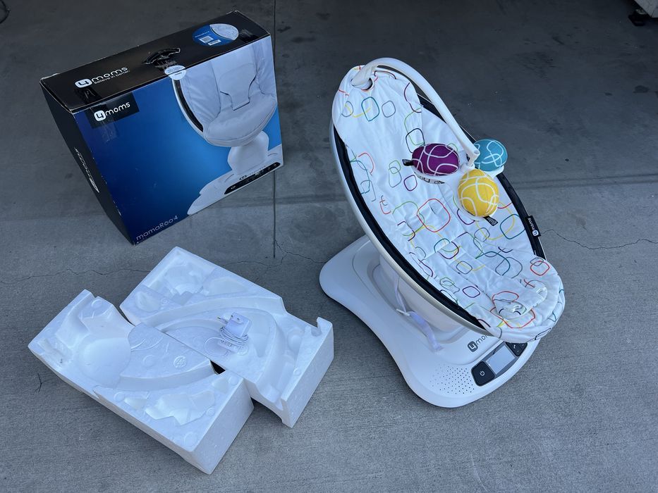 Fotoliu balansoar bebelusi 4MOMS Mamaroo 4.0 Plush Multicolor