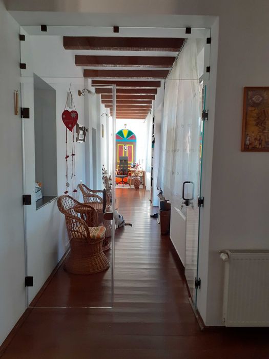 Vand Casă Deosebită cu Grădină Matura și Intimitate Totală (25 km de Timișoara)