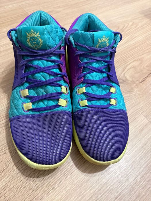 Мъжки Баскетболни маратонки Nike Lebron Witness VIII