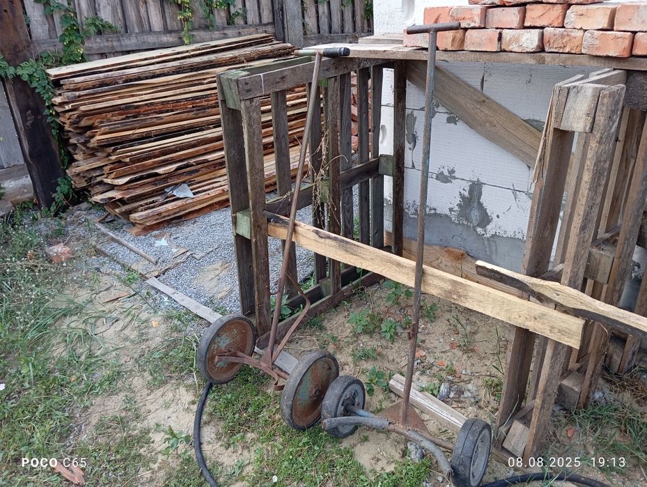 Продам тележки возить воду