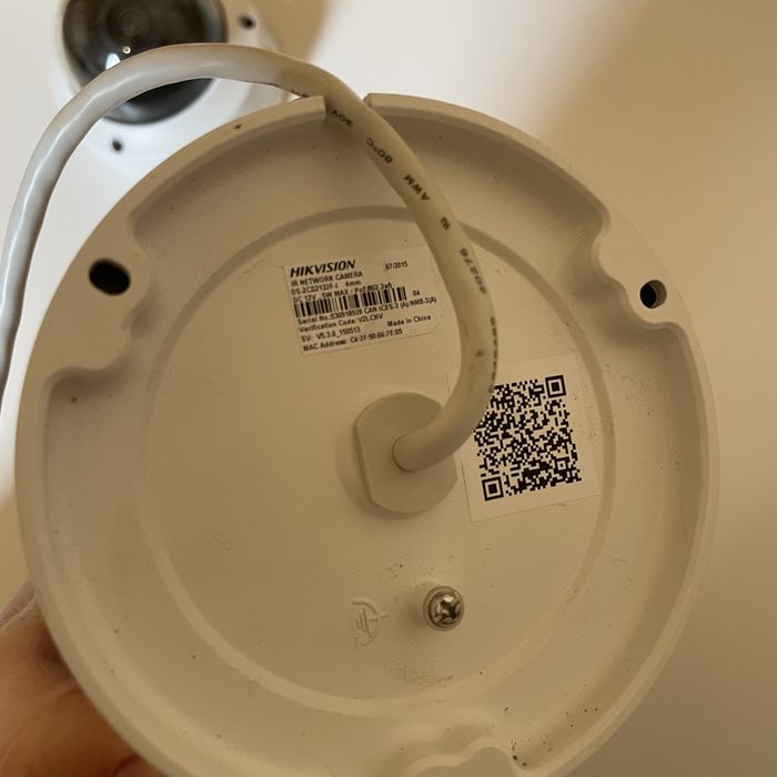 2 camere de supraveghere Hikvision network camera despcriere