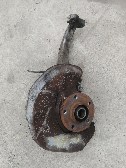 fuzeta stanga fata 2.0 tdi cag audi a4 b8